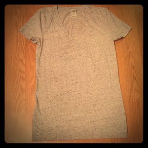 PINK Victoria’s Secret v-neck short sleeve tee